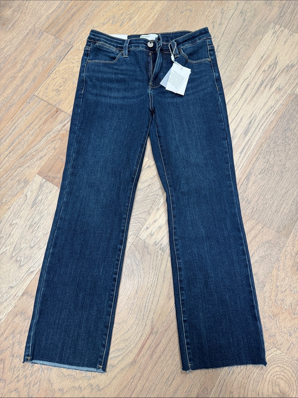 Women’s Straight Leg Jeans in Dark Indigo- NWT!